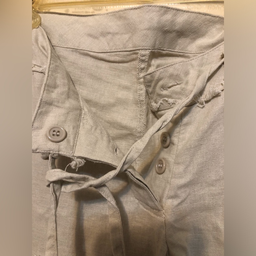 Nwot Aziz tan pants size medium designs and appliqués - Picture 3 of 8